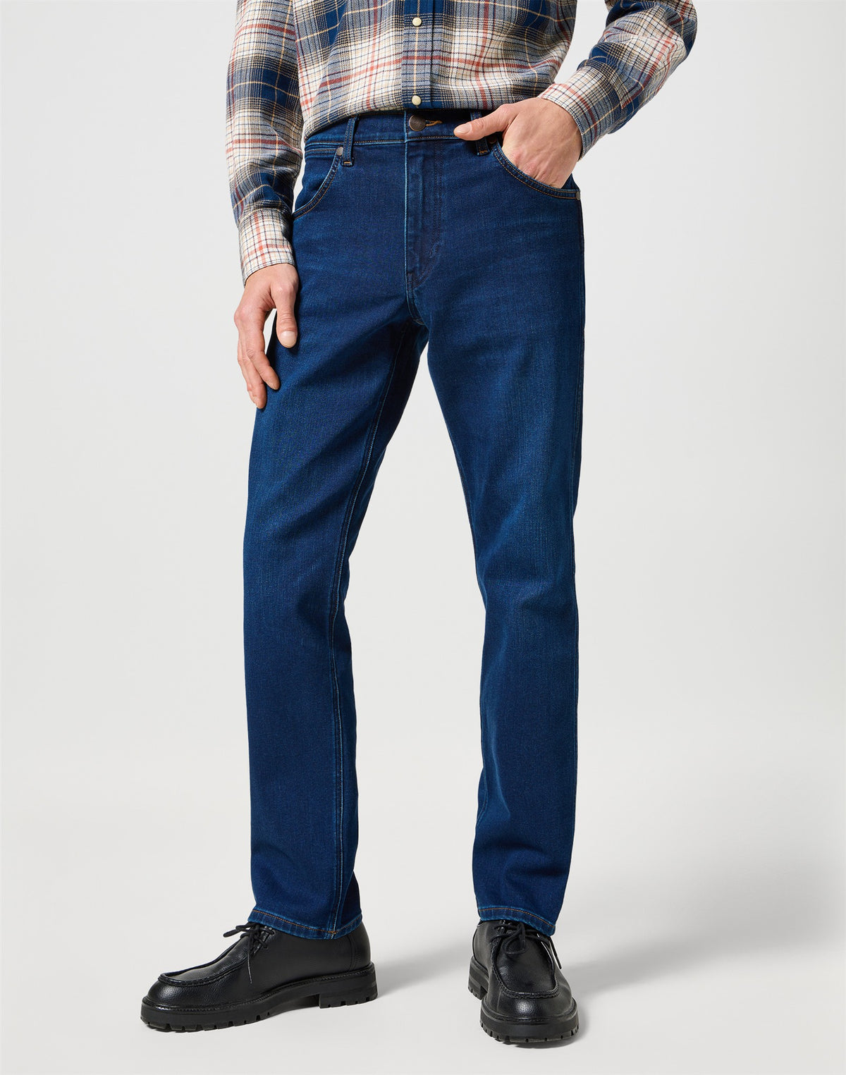 GREENSBORO SUNSET_RINSE medium denim | Bildmaterial bereitgestellt von SHOES.PLEASE.