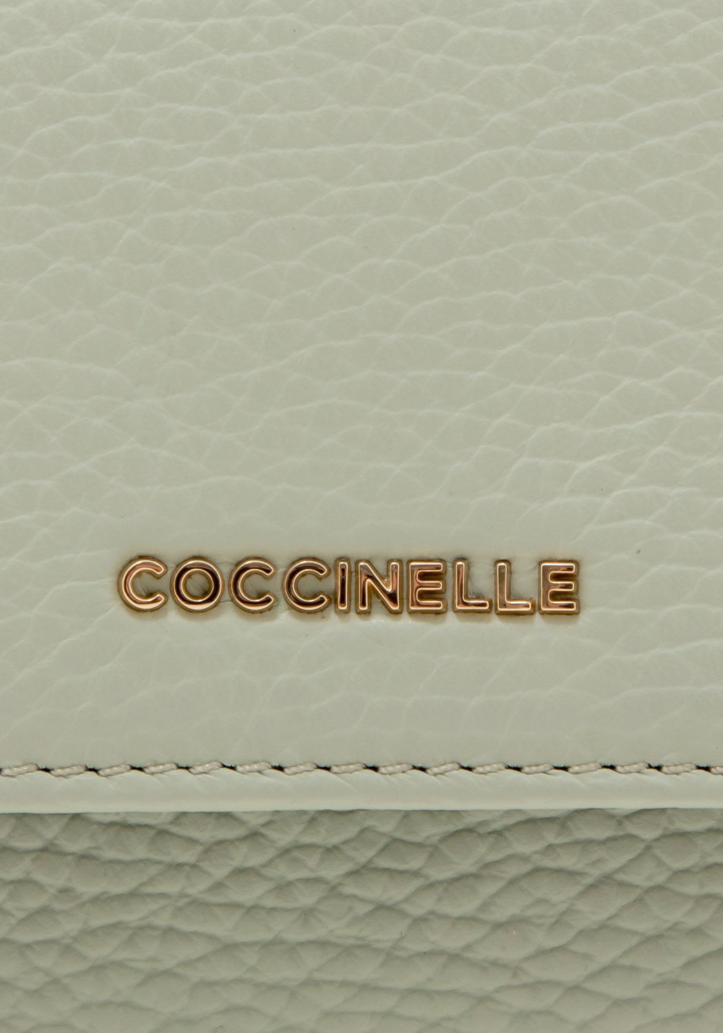 Metallic Soft celadon green | Bildmaterial bereitgestellt von SHOES.PLEASE.