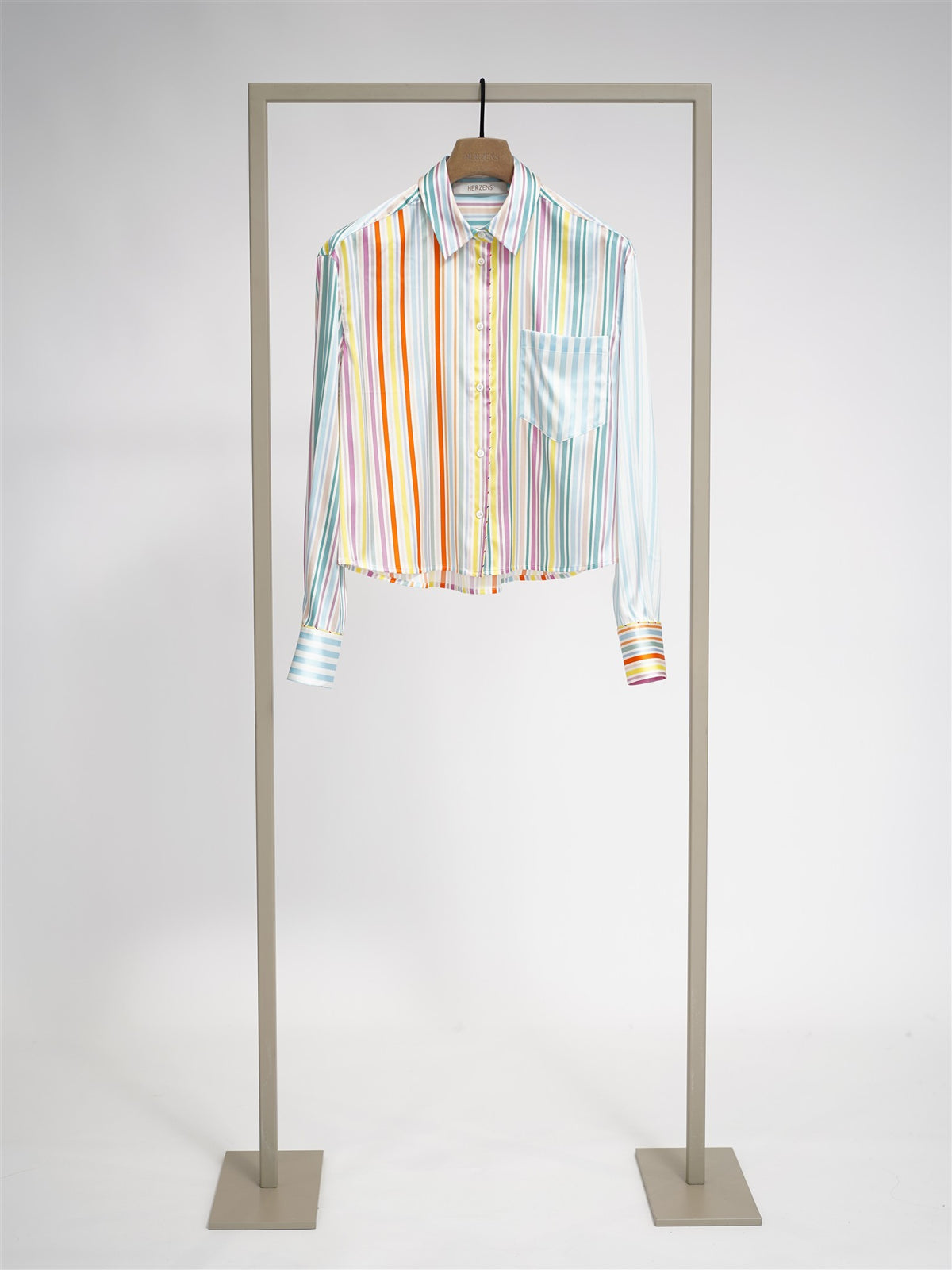 Bluse sky light multi color sky light multi color | Bildmaterial bereitgestellt von SHOES.PLEASE.