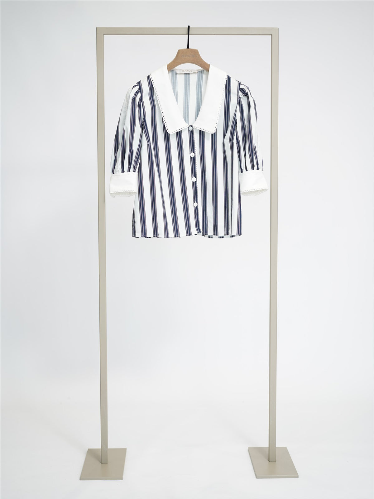 Bluse marino superwhite marino superwhite | Bildmaterial bereitgestellt von SHOES.PLEASE.