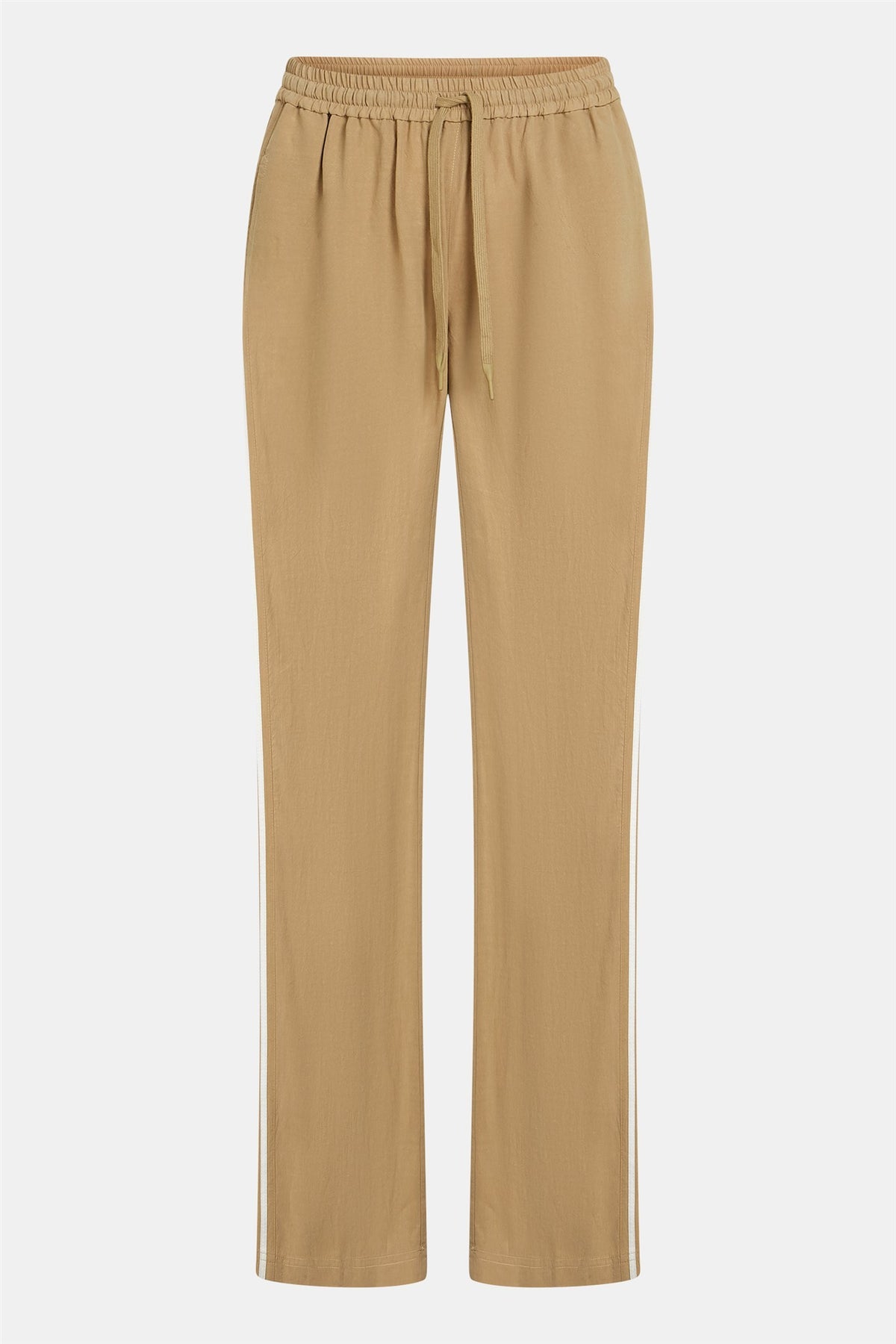 Trousers tanine | Bildmaterial bereitgestellt von SHOES.PLEASE.