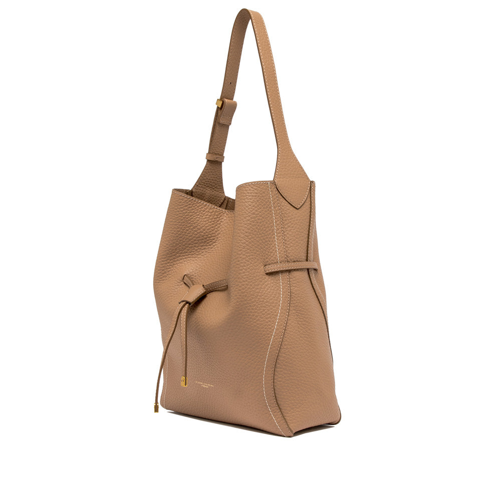 Sienna clay BS 11787 | Bildmaterial bereitgestellt von SHOES.PLEASE.