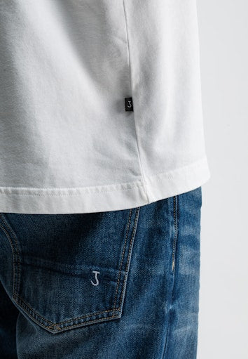Army Loose Tee off white | Bildmaterial bereitgestellt von SHOES.PLEASE.