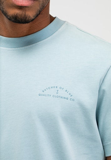 Army QCC Loose Tee shark blue | Bildmaterial bereitgestellt von SHOES.PLEASE.