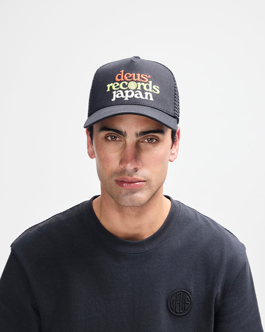 Strata Trucker black