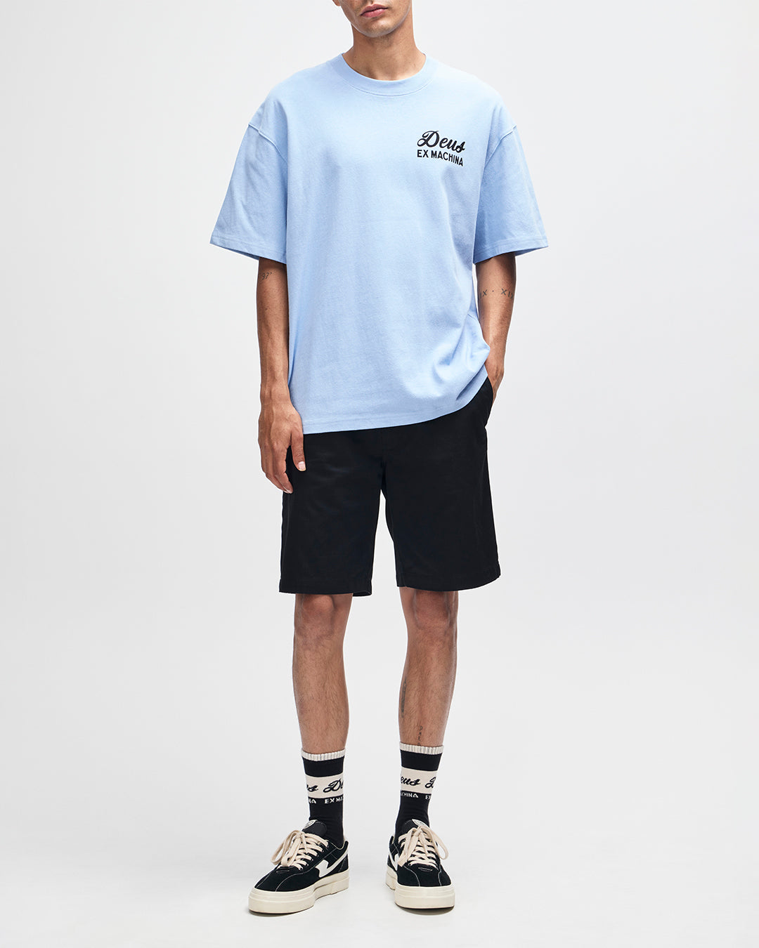 Harajuku Sign Tee cerulean blue | Bildmaterial bereitgestellt von SHOES.PLEASE.