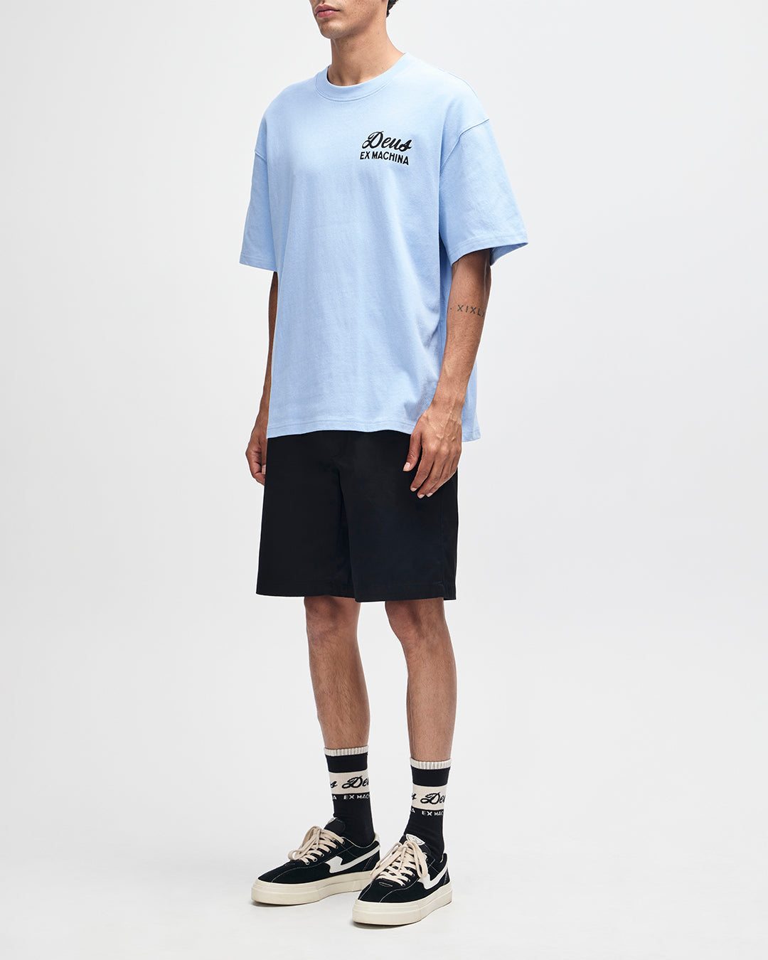 Harajuku Sign Tee cerulean blue | Bildmaterial bereitgestellt von SHOES.PLEASE.