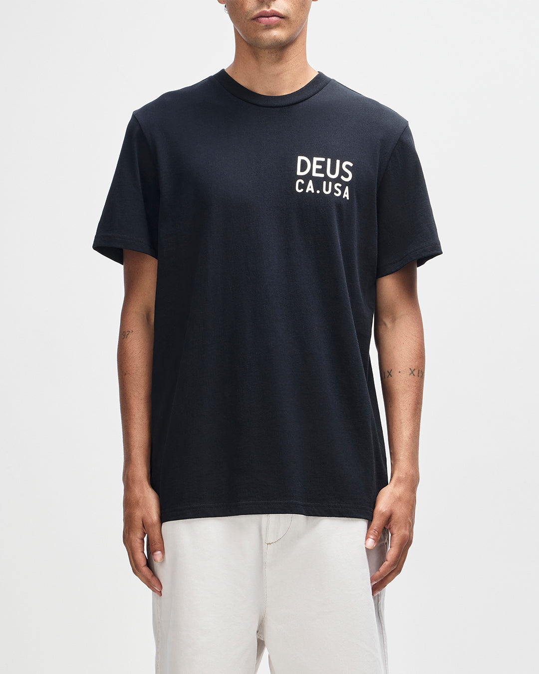 Camber Tee black | Bildmaterial bereitgestellt von SHOES.PLEASE.