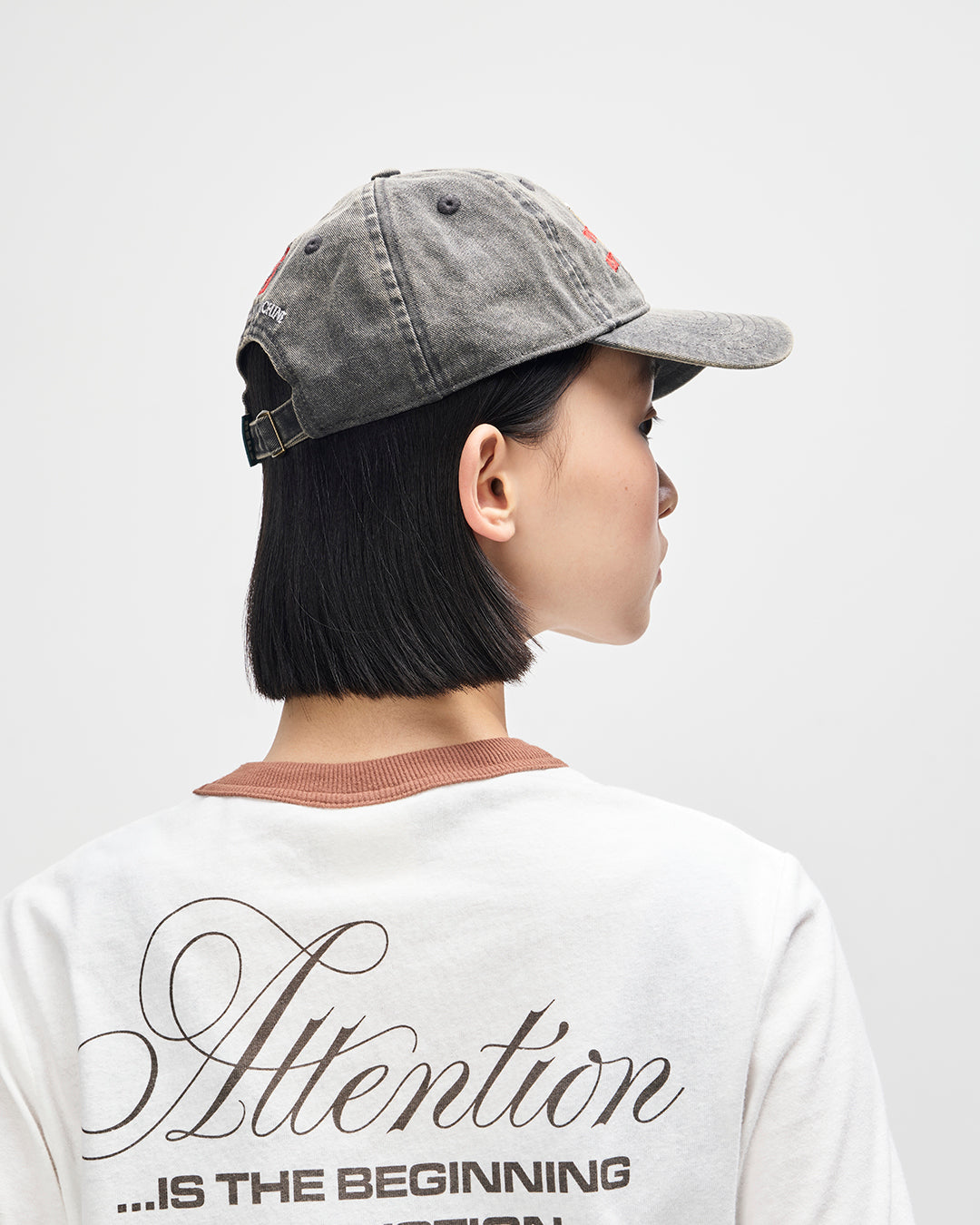 Decorative Cap anthracite | Bildmaterial bereitgestellt von SHOES.PLEASE.