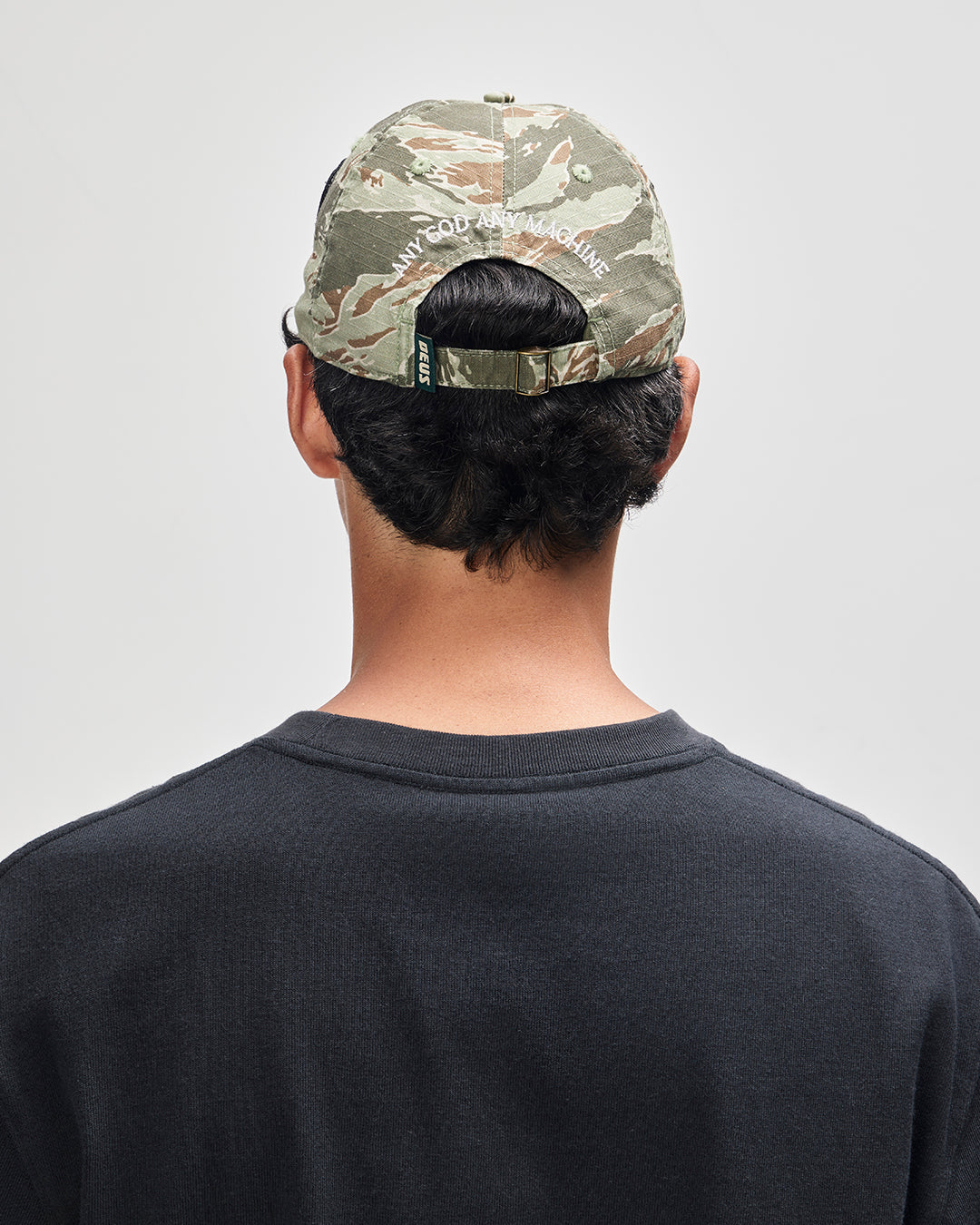 Hide & Seek Cap ground cover green | Bildmaterial bereitgestellt von SHOES.PLEASE.