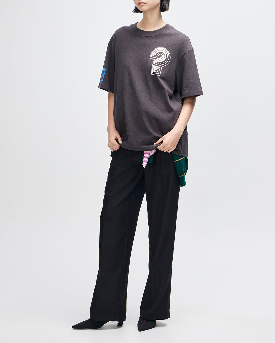 Working Towards Tee anthracite | Bildmaterial bereitgestellt von SHOES.PLEASE.
