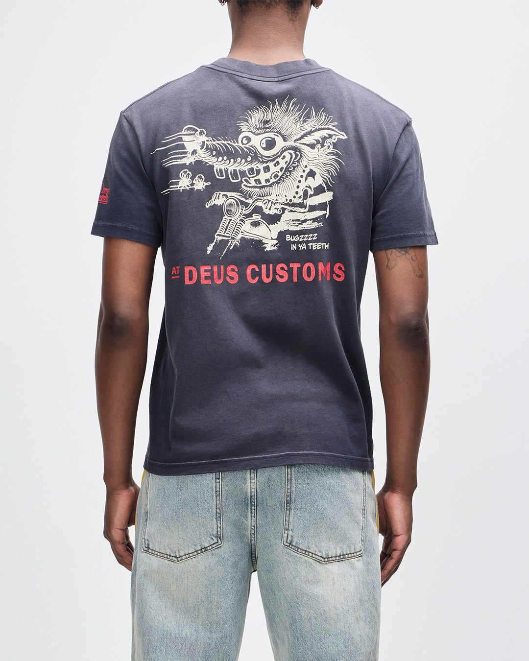Bugzzz Tee black beauty | Bildmaterial bereitgestellt von SHOES.PLEASE.