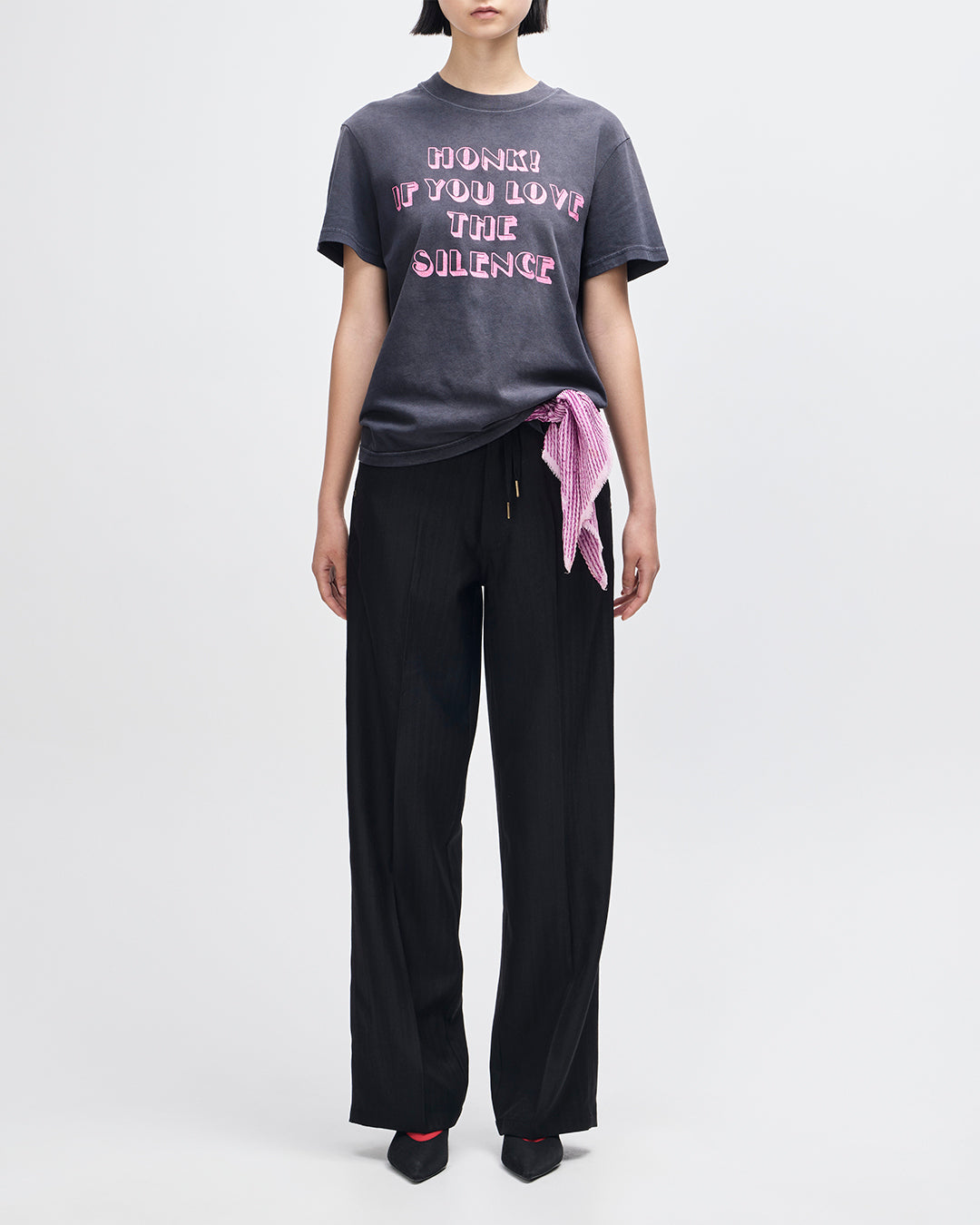 Honk! Tee black beauty | Bildmaterial bereitgestellt von SHOES.PLEASE.