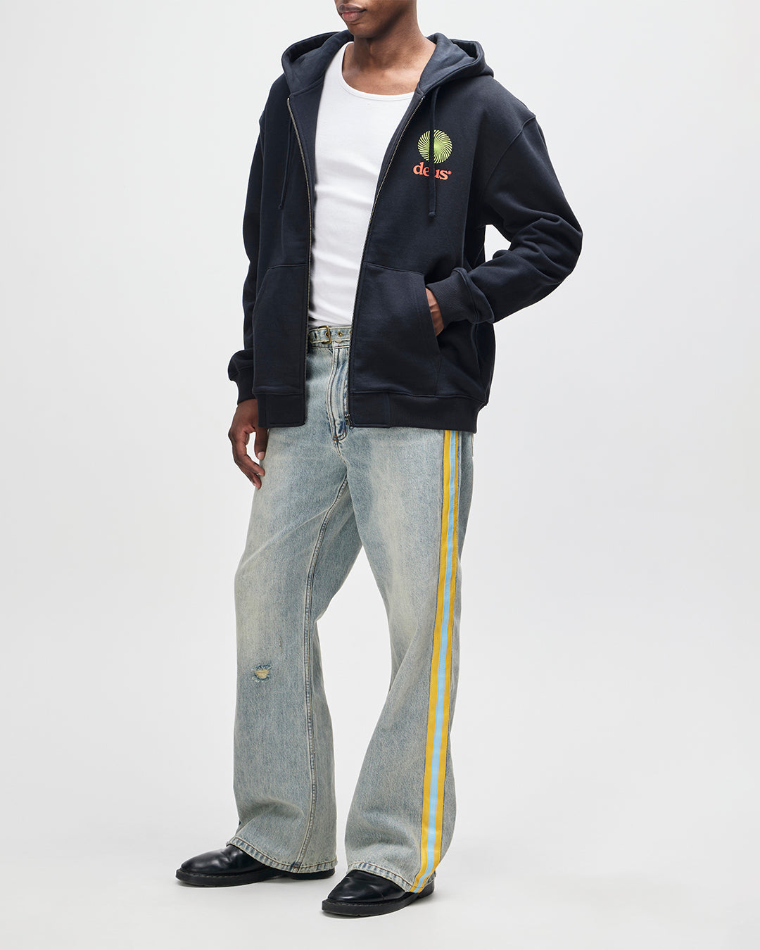 Strata Zip Hoodie black | Bildmaterial bereitgestellt von SHOES.PLEASE.