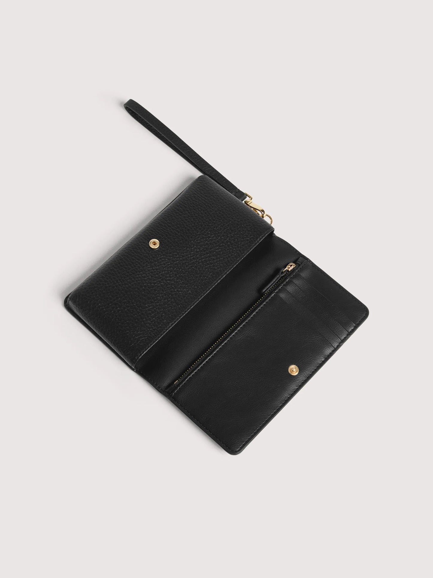 COCCINELLE C-ME ENVELOPES GRAINED LEATHER noir | Bildmaterial bereitgestellt von SHOES.PLEASE.
