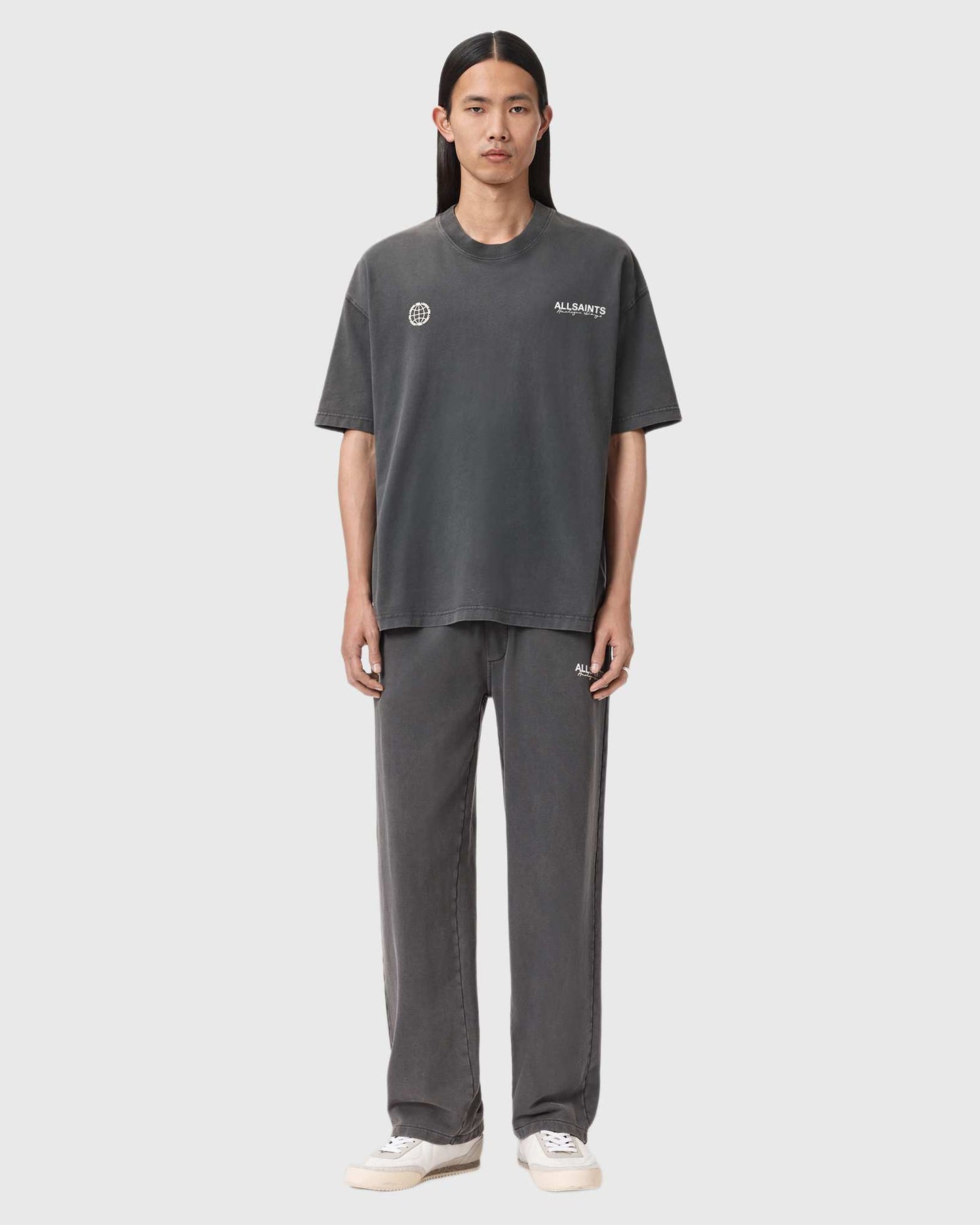 EMBLEM SS CREW washed black | Bildmaterial bereitgestellt von SHOES.PLEASE.