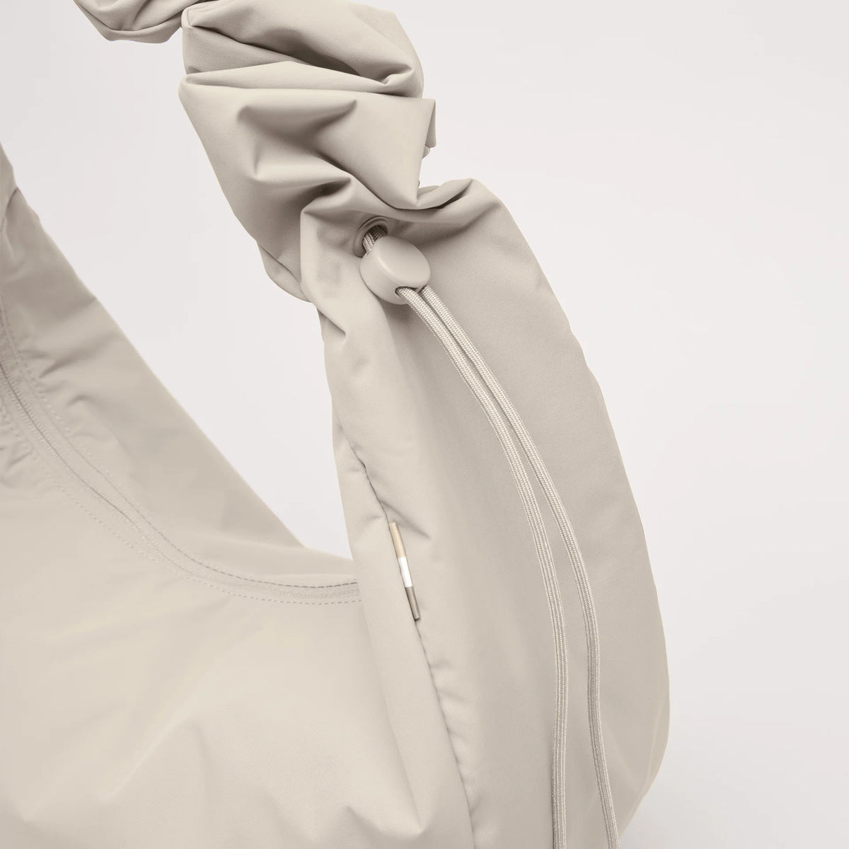 Moon Bag Ruffle soft shell | Bildmaterial bereitgestellt von SHOES.PLEASE.