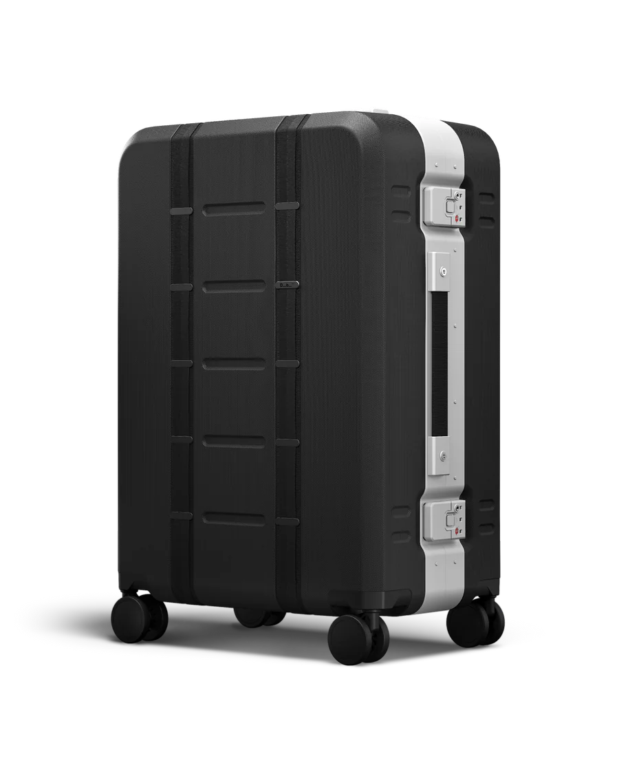 Ramverk Pro Check-in Luggage Medium silver | Bildmaterial bereitgestellt von SHOES.PLEASE.