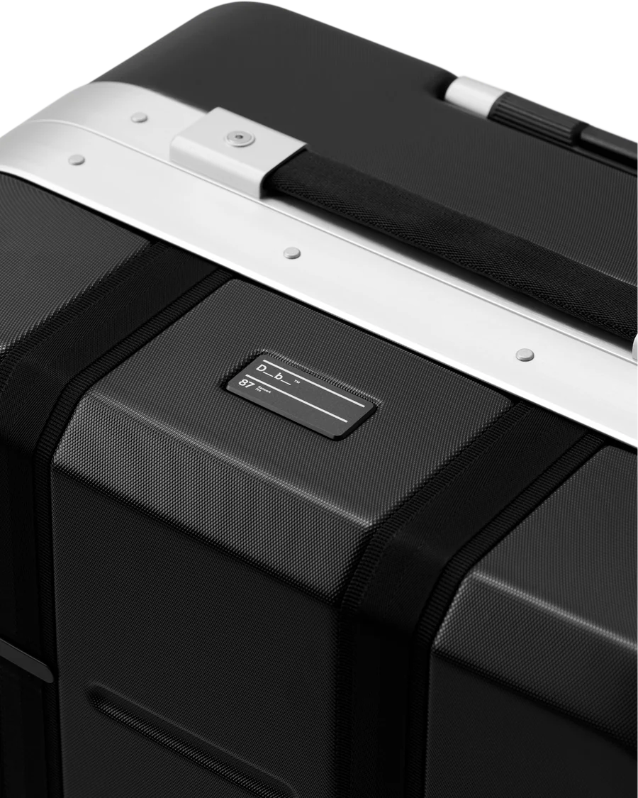 Ramverk Pro Check-in Luggage Large  silver | Bildmaterial bereitgestellt von SHOES.PLEASE.