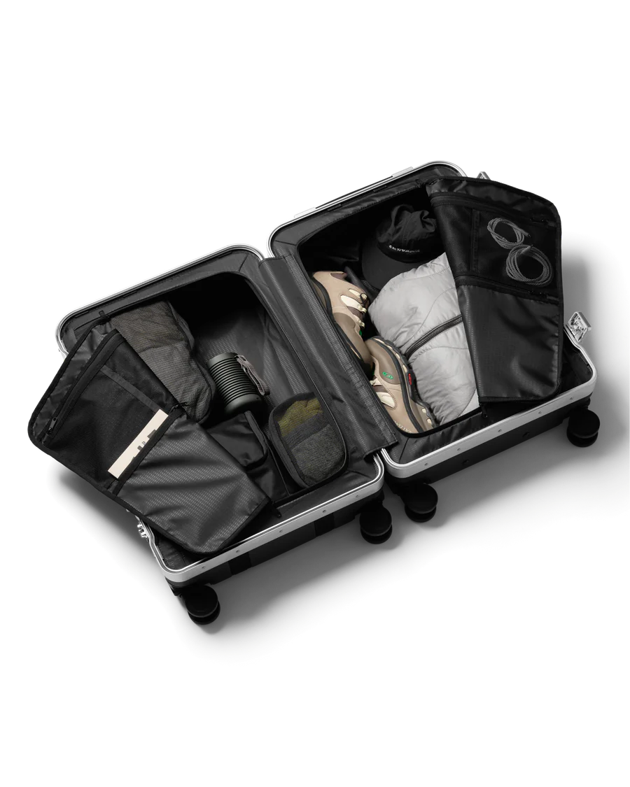Ramverk Pro Check-in Luggage Medium silver | Bildmaterial bereitgestellt von SHOES.PLEASE.