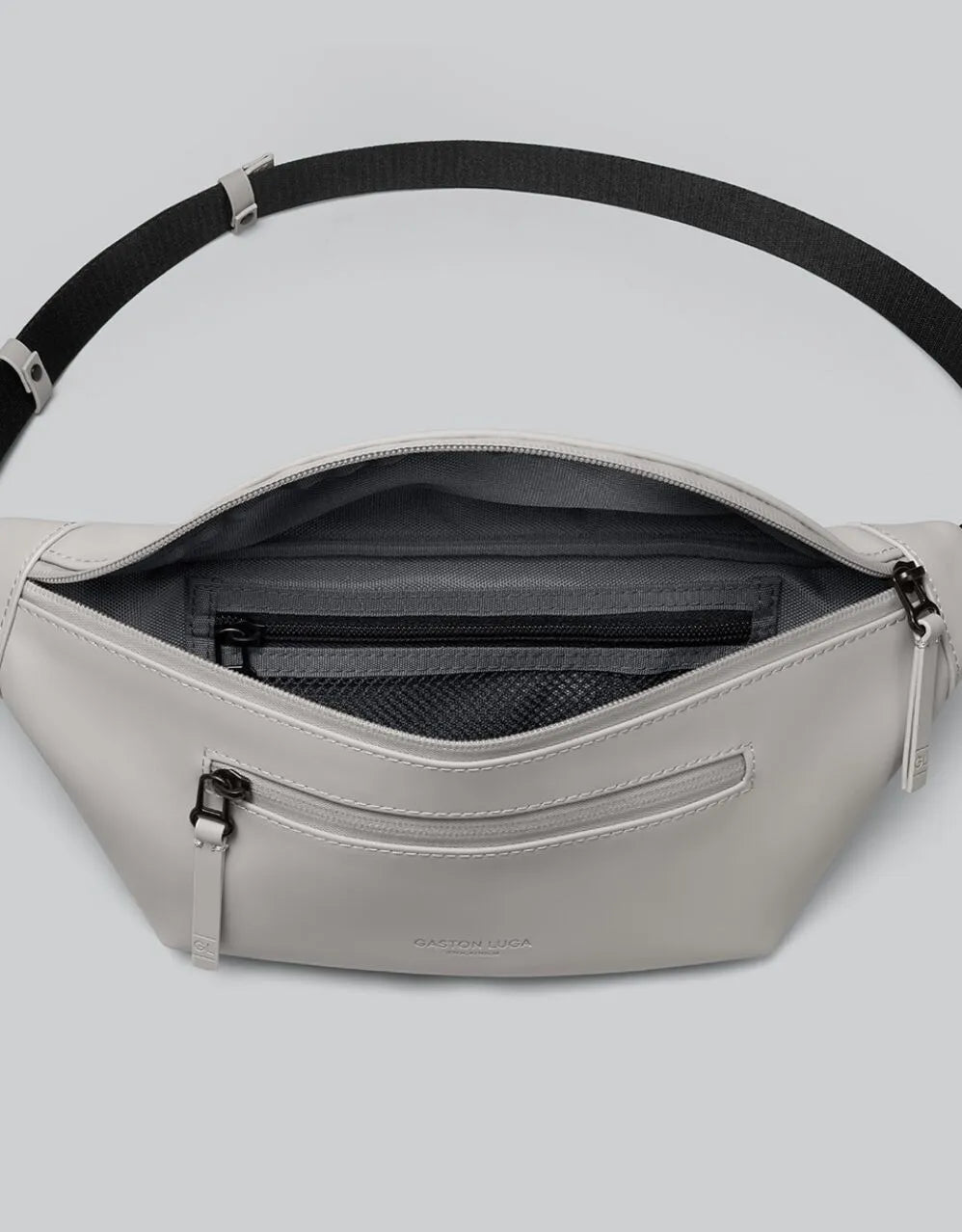 Spläsh Sling Bag taupe | Bildmaterial bereitgestellt von SHOES.PLEASE.