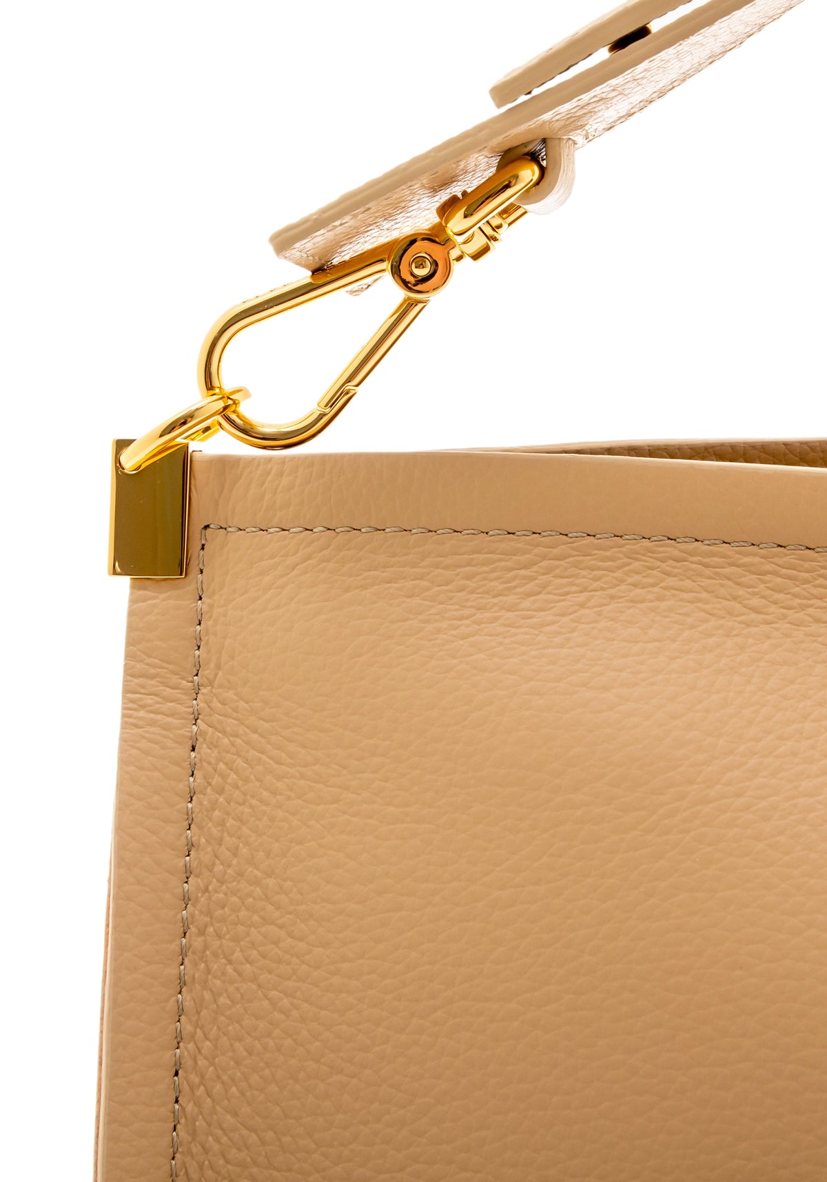 Snip fre.beige/sunri | Bildmaterial bereitgestellt von SHOES.PLEASE.
